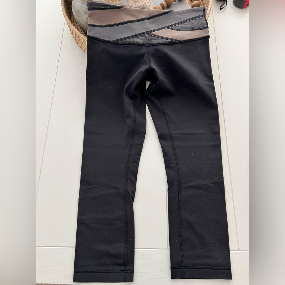 EUC lululemon Crop Pants, size 6